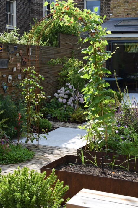 Corten arch for roses and beans